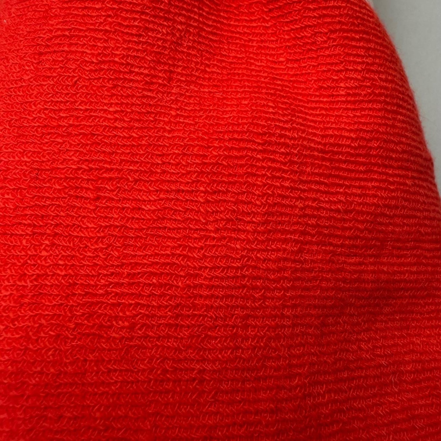 Simpłe Red Ribbed Knit