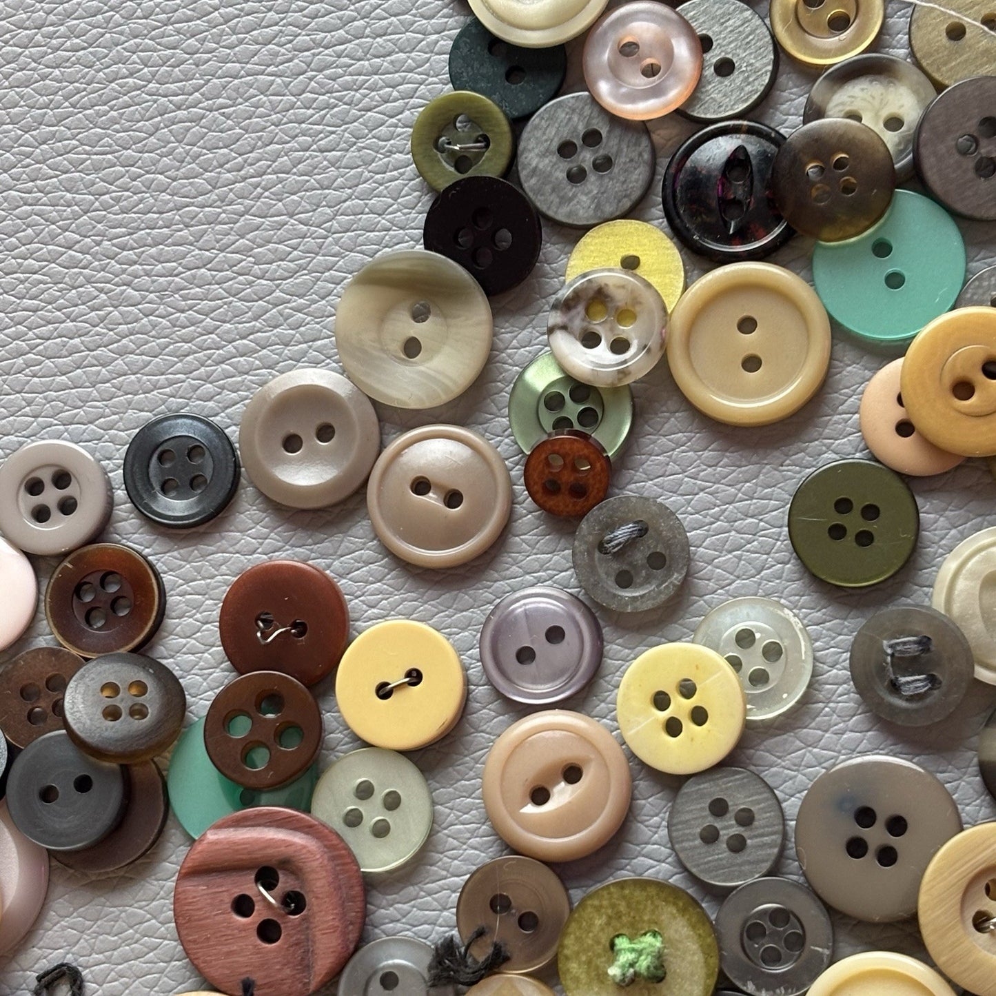 Button Lot Of Assorted Colors In 2 Hole 4 Hole Shiny Mat Red Blue Black Grey