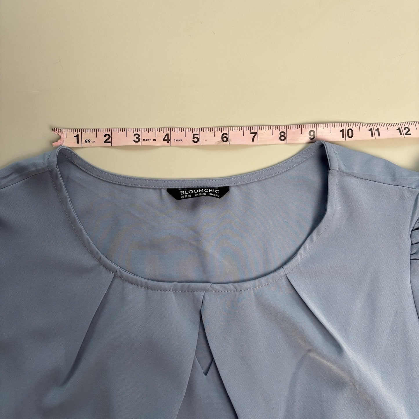 BloomChic Dusty Blue Puff Sleeve Midi Dress Size 14–16 Keyhole Neckline Pockets