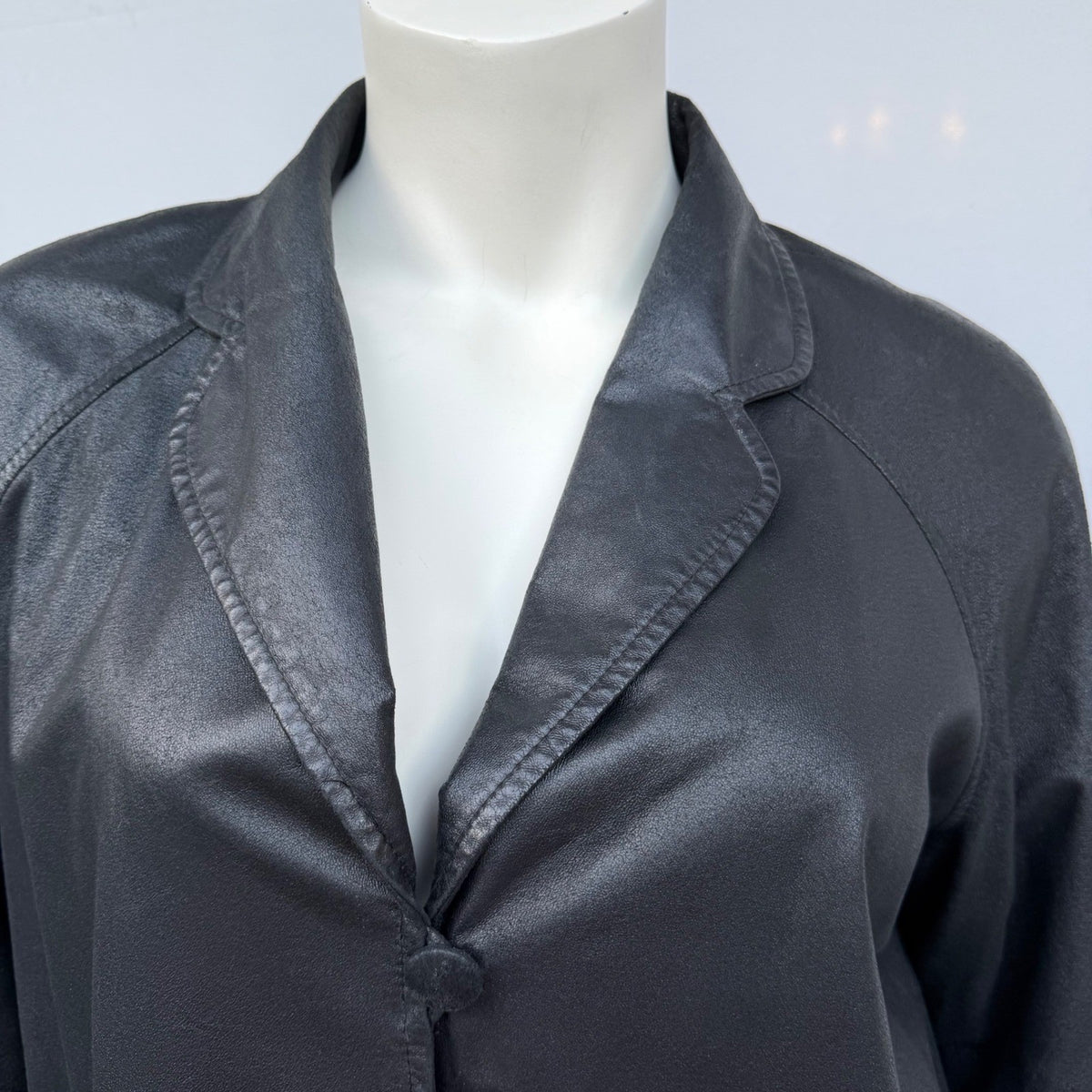 Vintage Danier Black Leather Car Coat | L — view 16