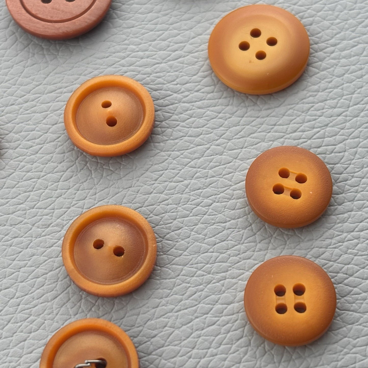50 New Orange Ombré Plastic Two Hole And Four Hole Round Clothing Buttons