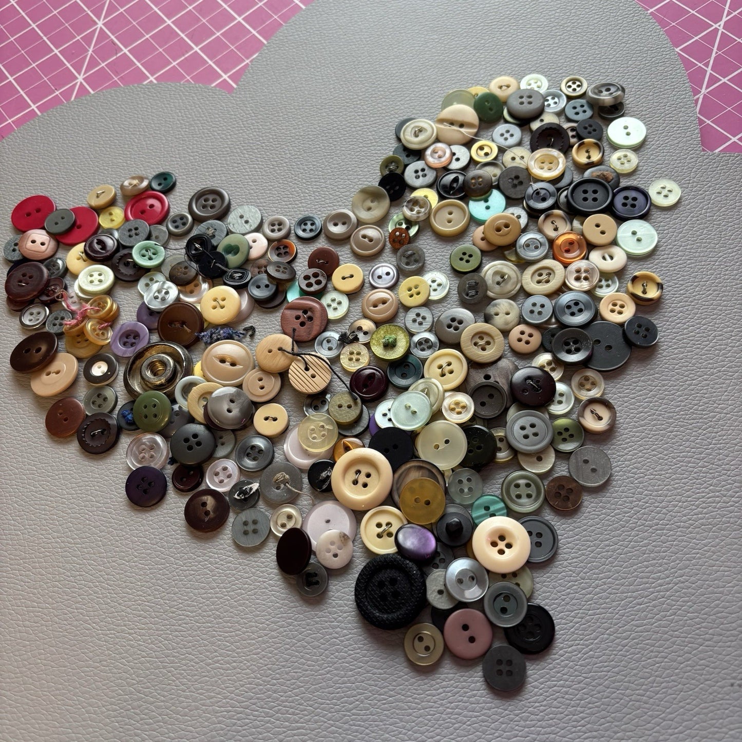 Button Lot Of Assorted Colors In 2 Hole 4 Hole Shiny Mat Red Blue Black Grey