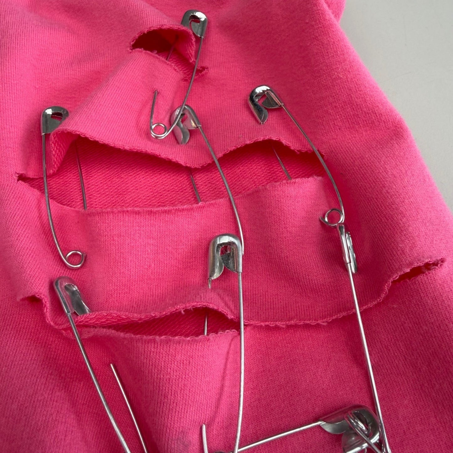 Simpłe NWT Pink Safety Pin Shorts + White CropTop Punk Festival Rave Neon Small