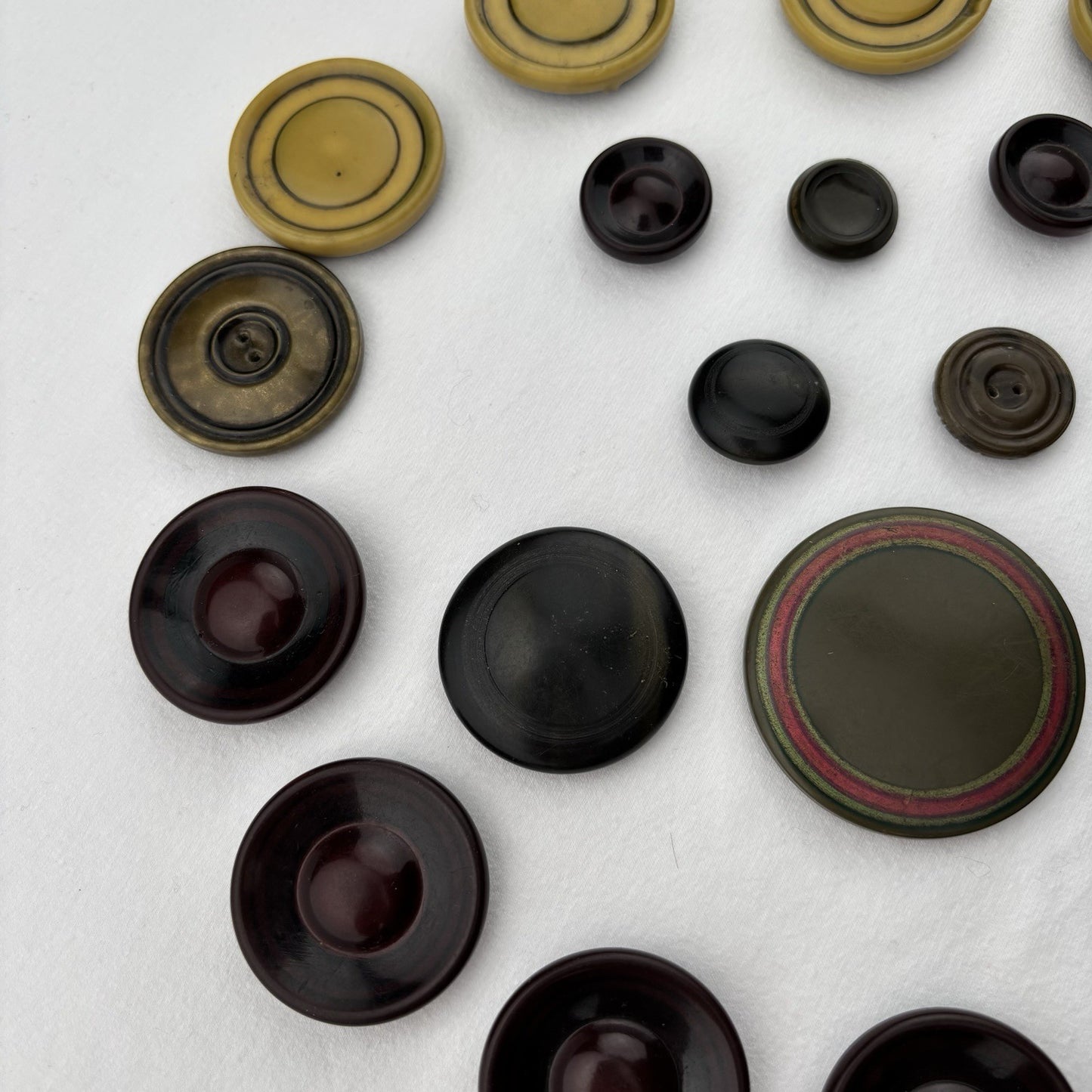 Vintage Composite Button Lot ~ 22pc Mixed Bakelite Era Brown Black Metal Shank