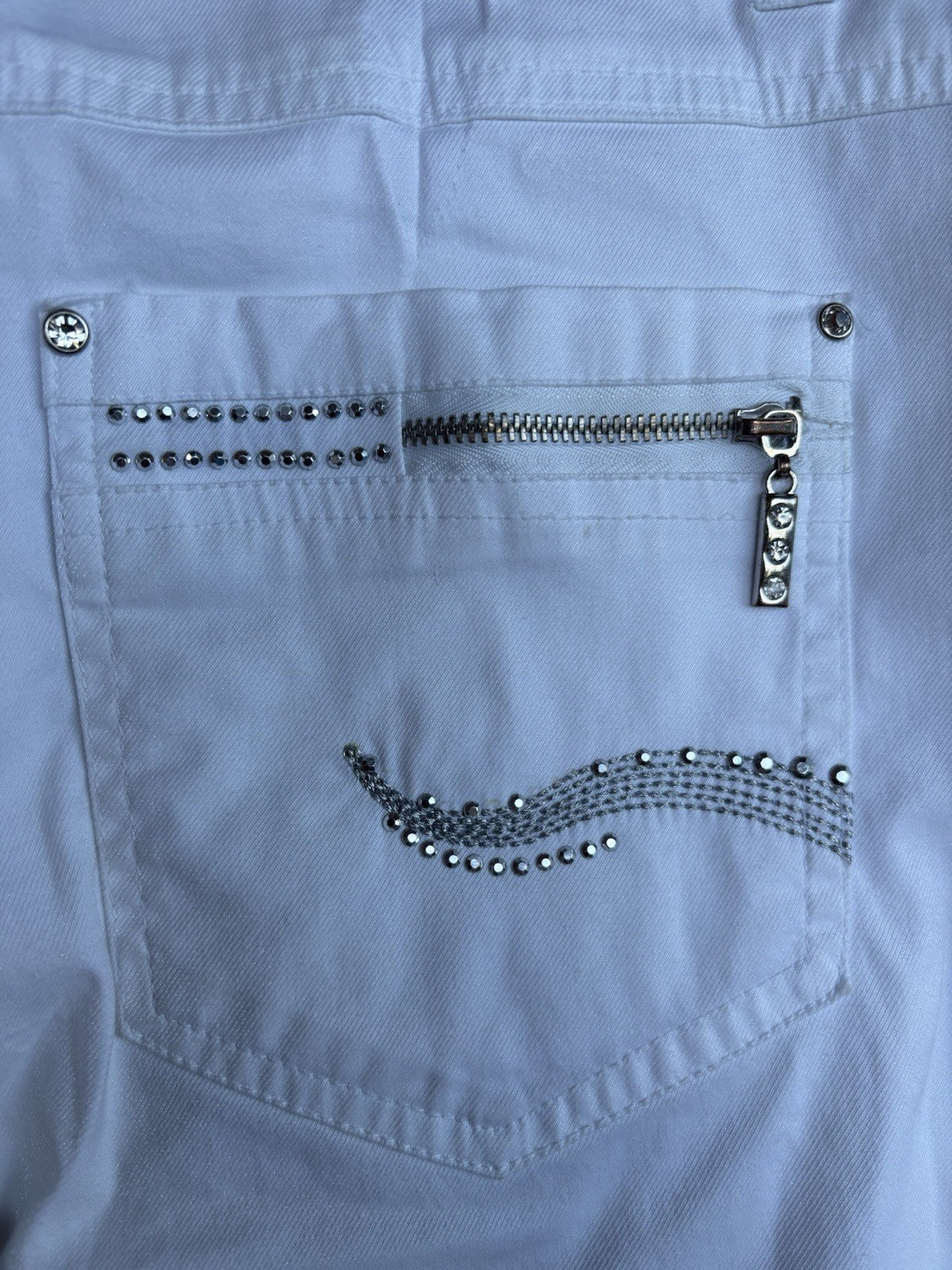 Women's White Capri Simon Chang Jeans Size 4 Crystal Detail Pockets Leg Zippers