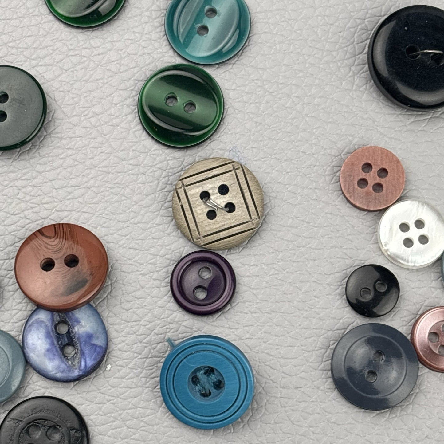 100+ Blue Colored buttons 2 hole + 4 hole crafts sewing collecting small med lge