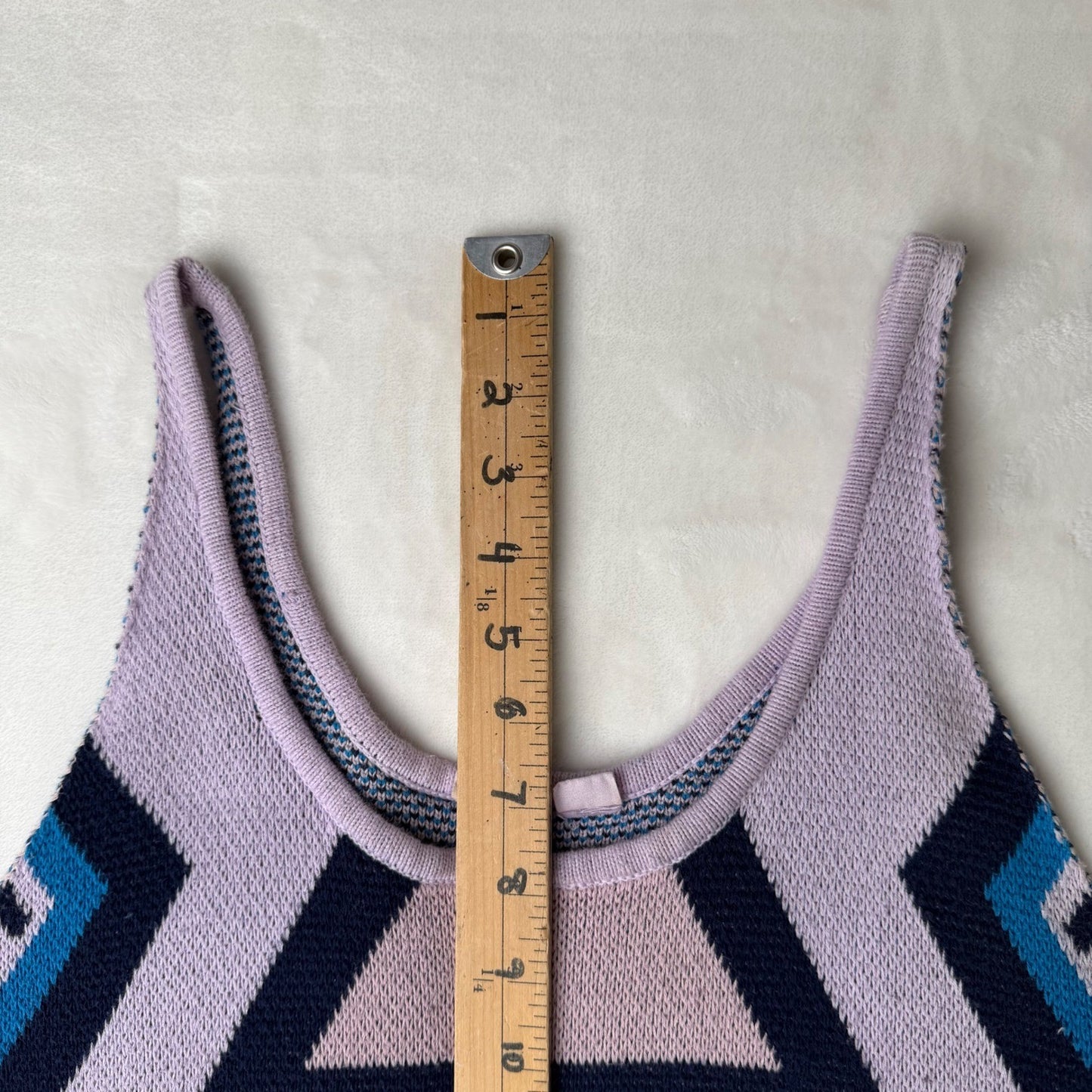 Some Days Lovin Knit Crop Tank Top – Geometric Pattern – Womens Small