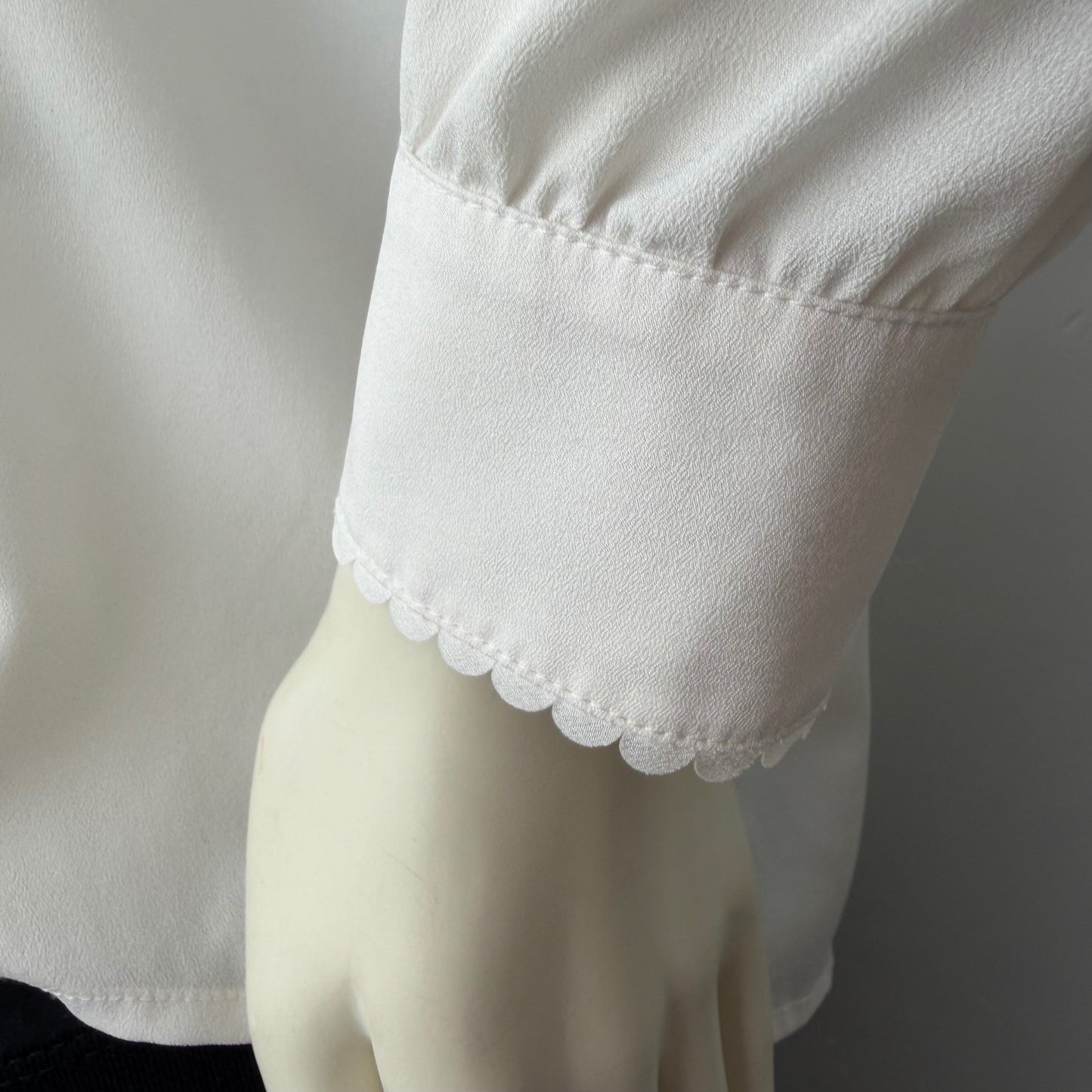 Karl Lagerfeld Paris White Pleated Pearl Button Blouse Mandarin Collar Small
