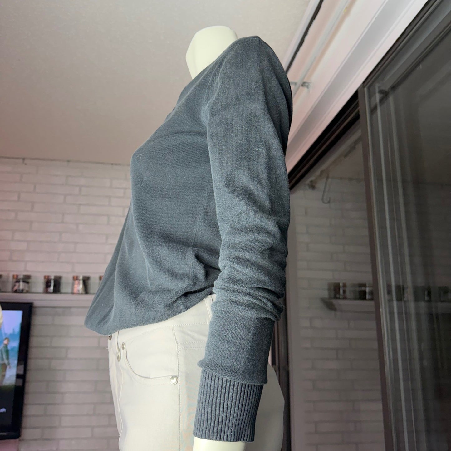 AE V-Neck Sweater Faded Black Athletic Fit Dark Academia Preppy School Size XS