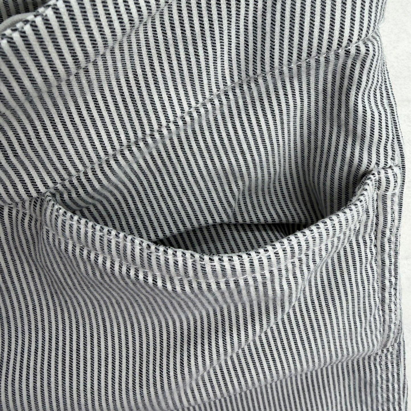 Hilary Radley Black White Pinstripe Pull On Shorts Stretch Size 10 Nautical Prep