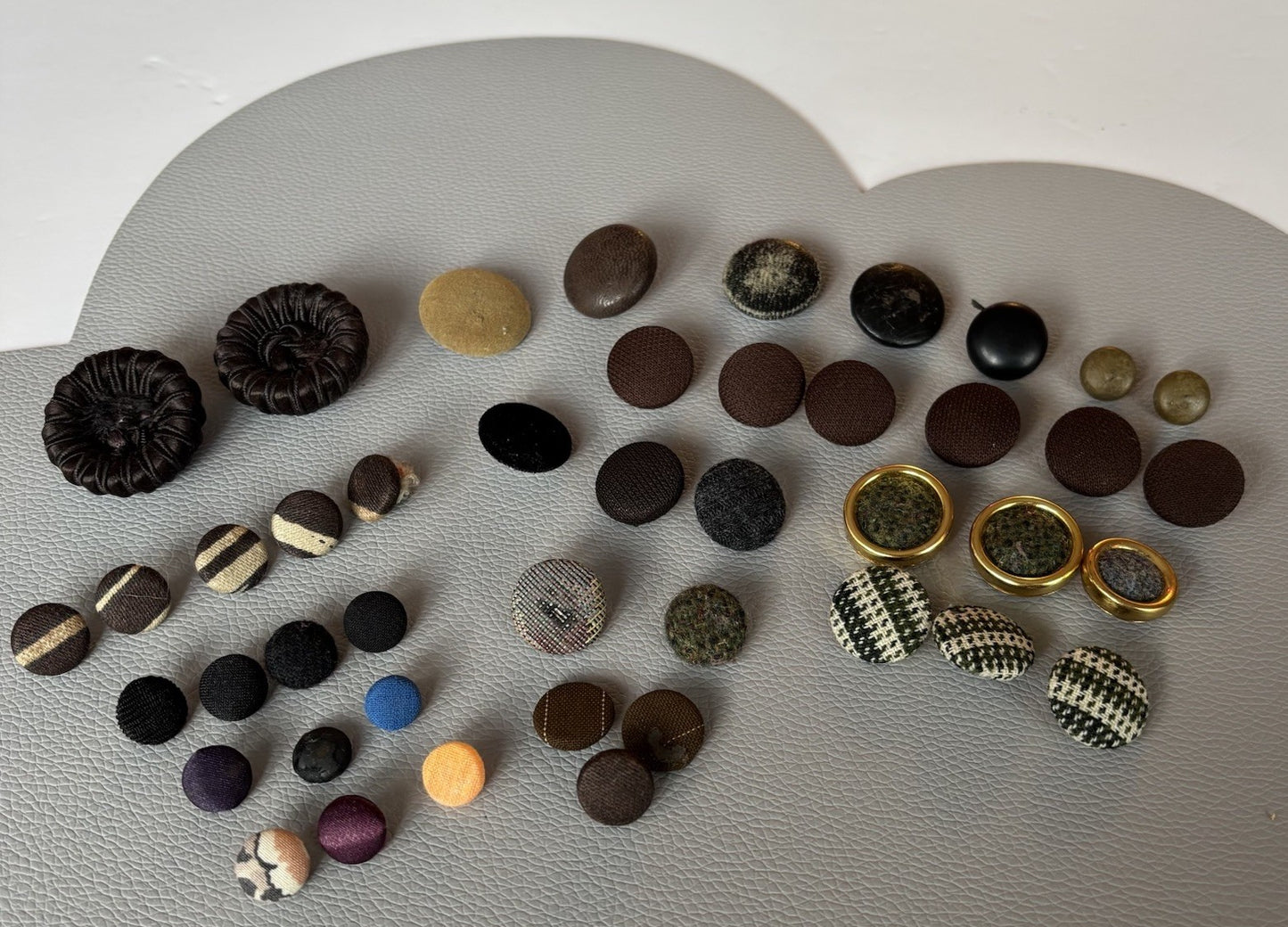 Vintage Fabric Covered Button Lot 1930s–50s Wool Tweed Satin & Thread Wrapped