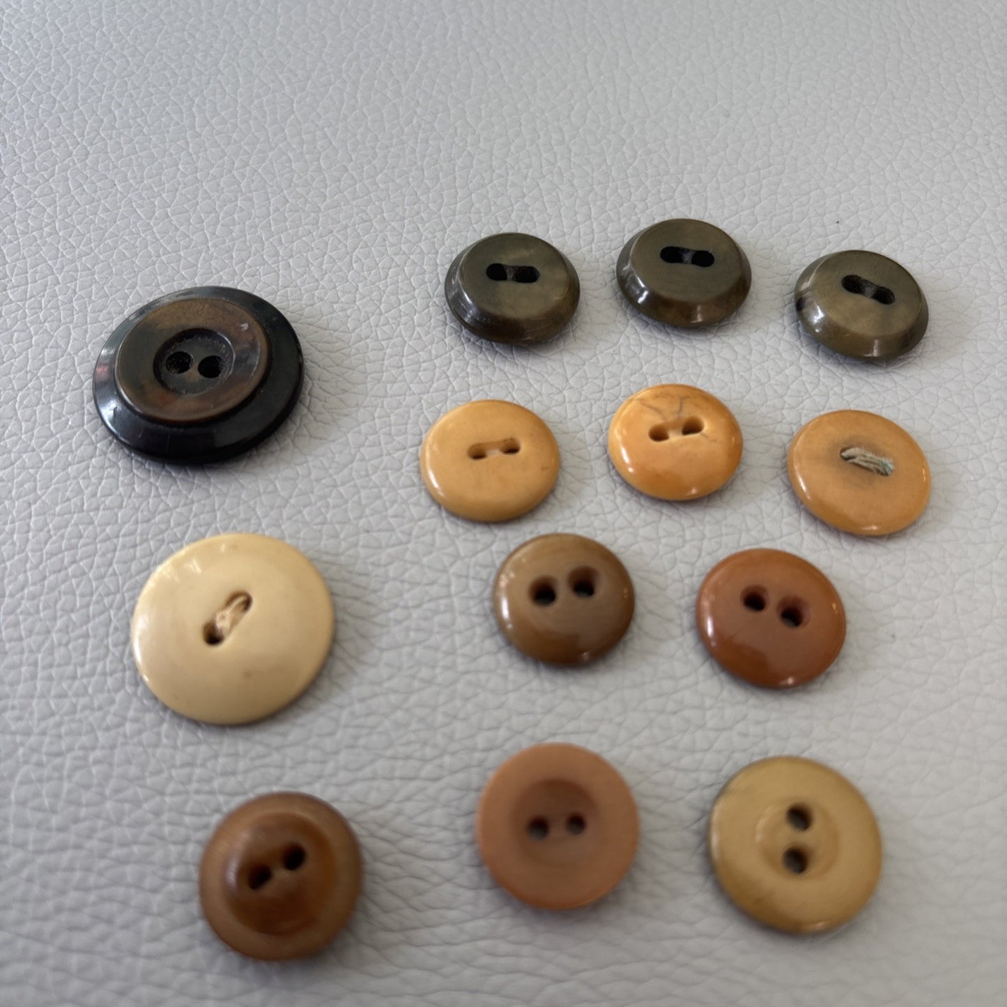 Vintage Brown Bakelite & Casein Buttons 1930s-40s • Butterscotch + Caramel Lot