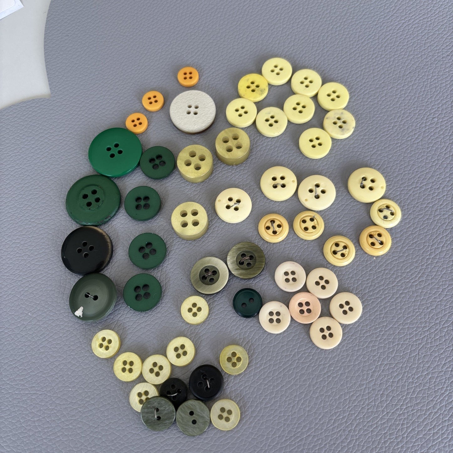 Vintage 1930s–50s Button Lot • Bakelite Casein Catalin Mix • Green Cream Amber