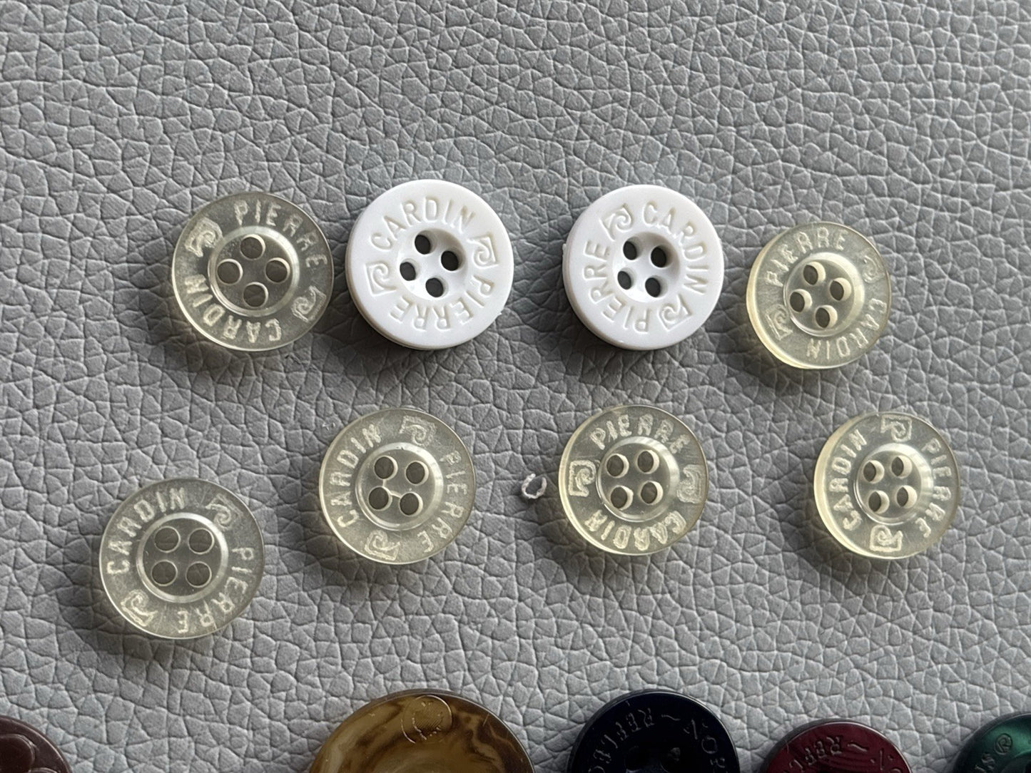 Vintage Button Lot Of 40 4 Hole Buttons. Northern Reflections Levi’s Cherokee