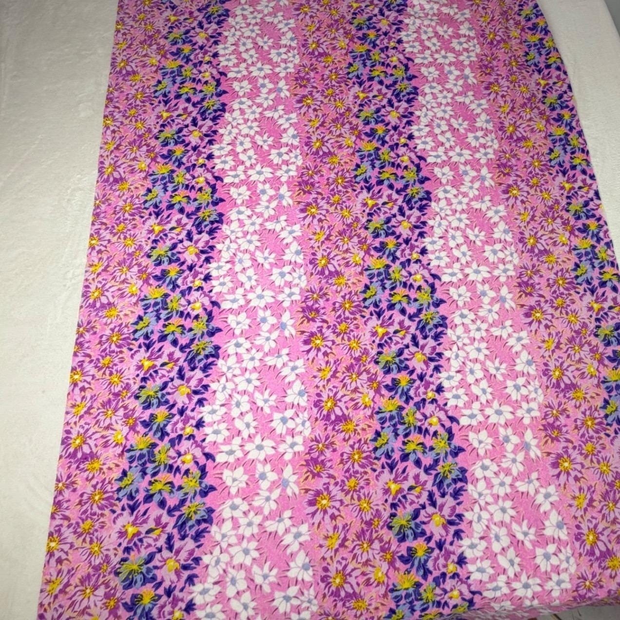 Vintage Floral Velour Fabric Pink Purple Daisy Print 2.5m • 46 Inch Wide 166 GPM