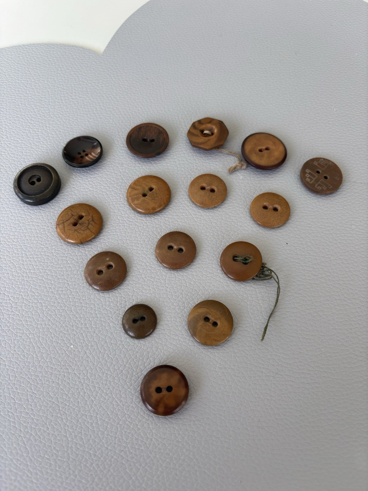 Vintage Brown Bakelite & Casein Button Lot 1930s-40s • Carved & Etched Styles