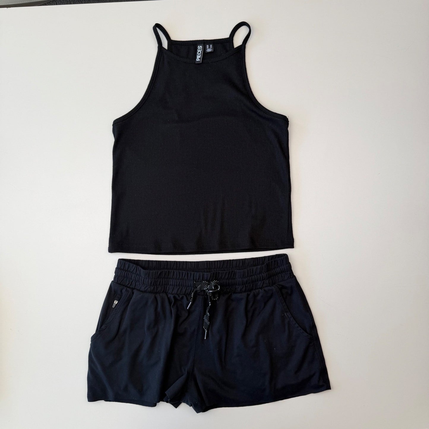 Women's Loungewear Lot Pacific Trail Shorts  Strawberry Shorts  Athleisure  M