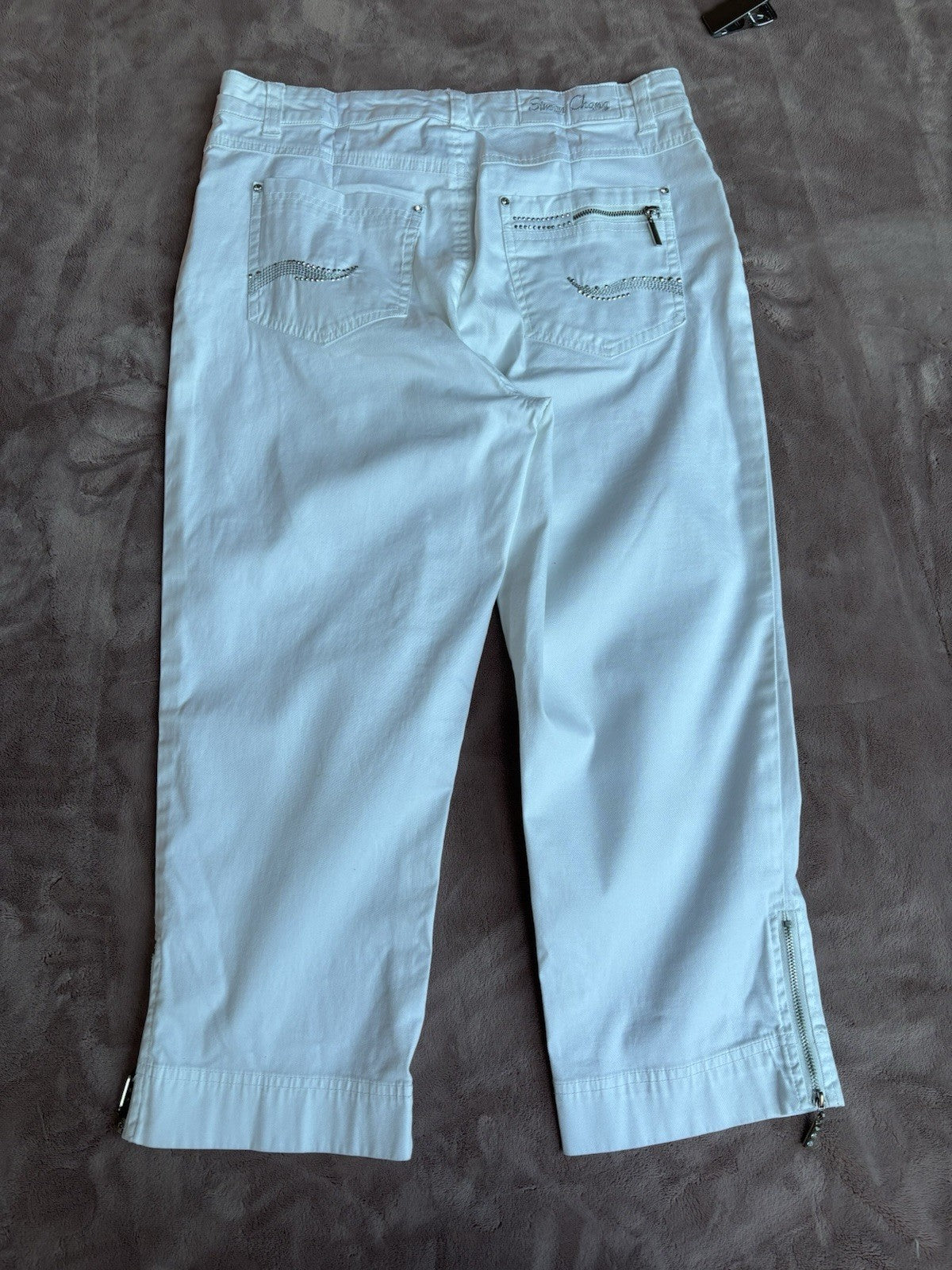 Women's White Capri Simon Chang Jeans Size 4 Crystal Detail Pockets Leg Zippers