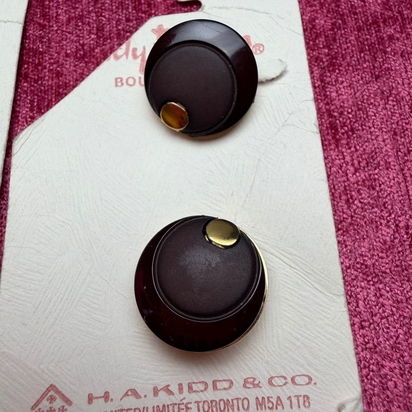 Lady Fashion Vintage Burgundy Gold Shank Buttons Lot of 7 Retro Sewing Supplies