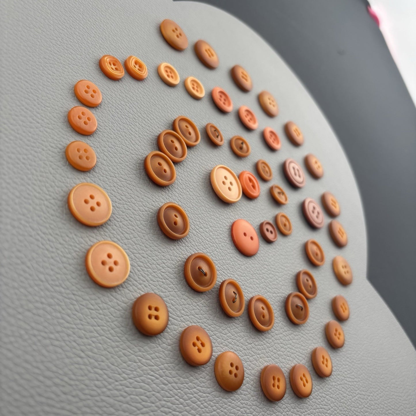 50 New Orange Ombré Plastic Two Hole And Four Hole Round Clothing Buttons