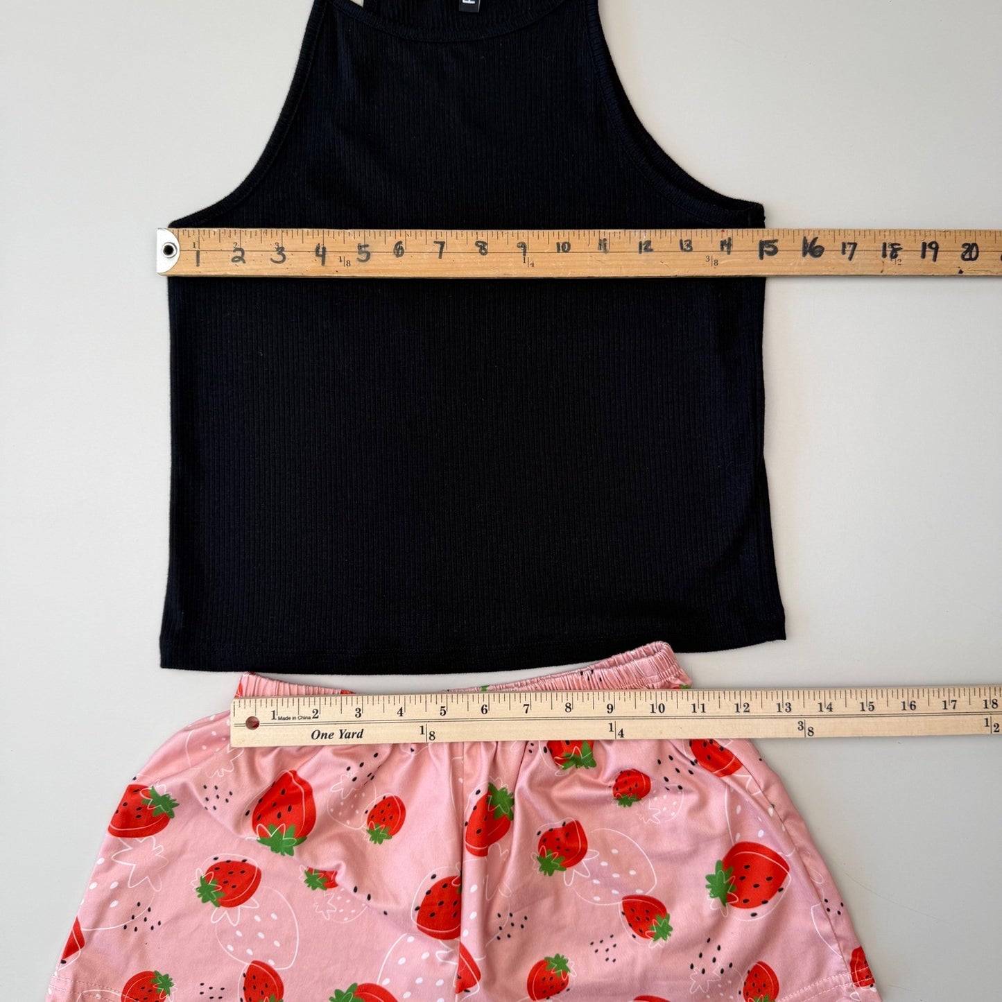 Women's Loungewear Lot Pacific Trail Shorts  Strawberry Shorts  Athleisure  M
