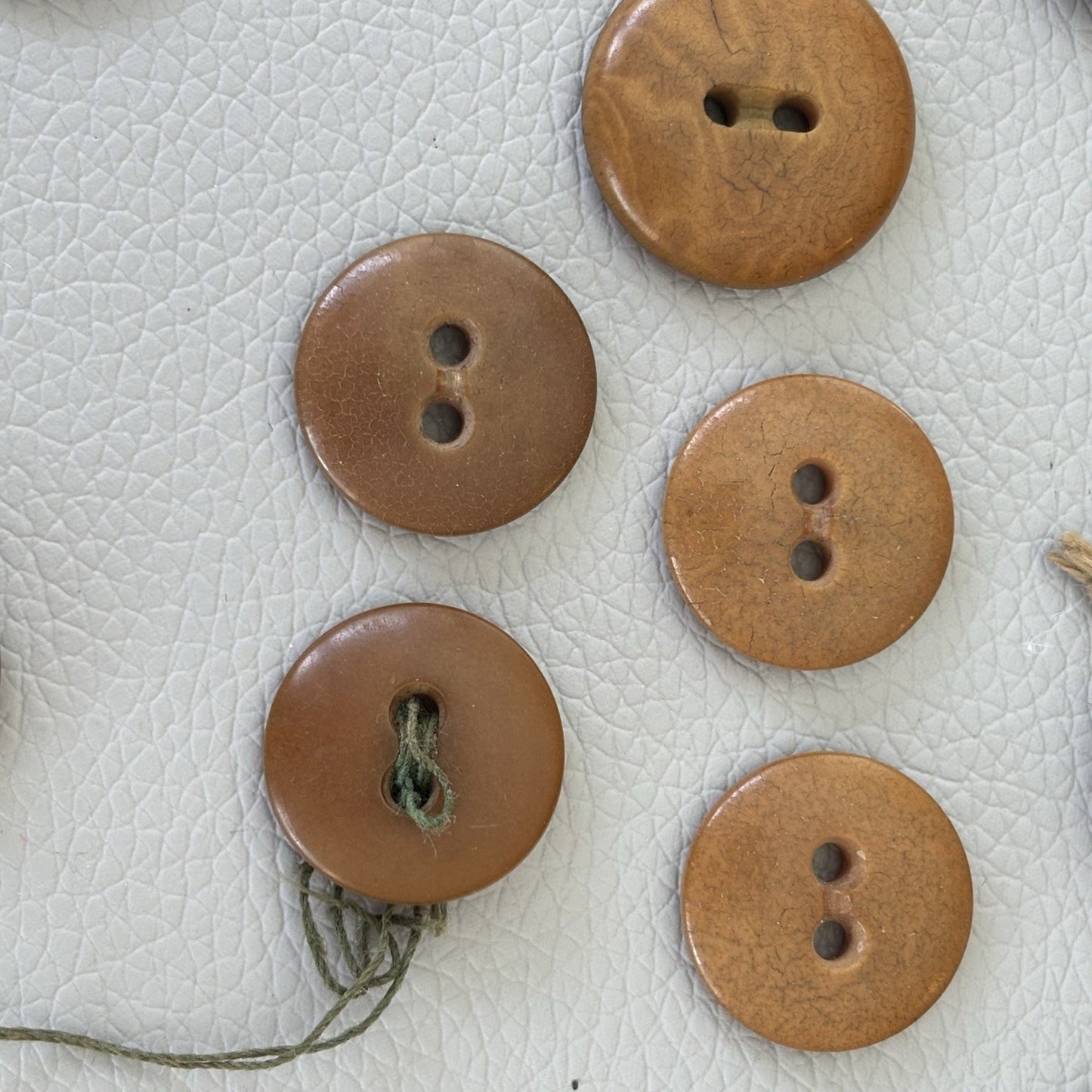 Vintage Brown Bakelite & Casein Button Lot 1930s-40s • Carved & Etched Styles
