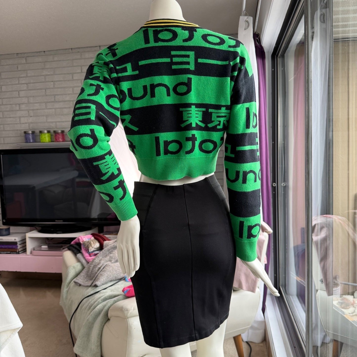 Tokyo Graphic Green Black Crop Sweater Y2K Streetwear Harajuku Grunge Sz Small