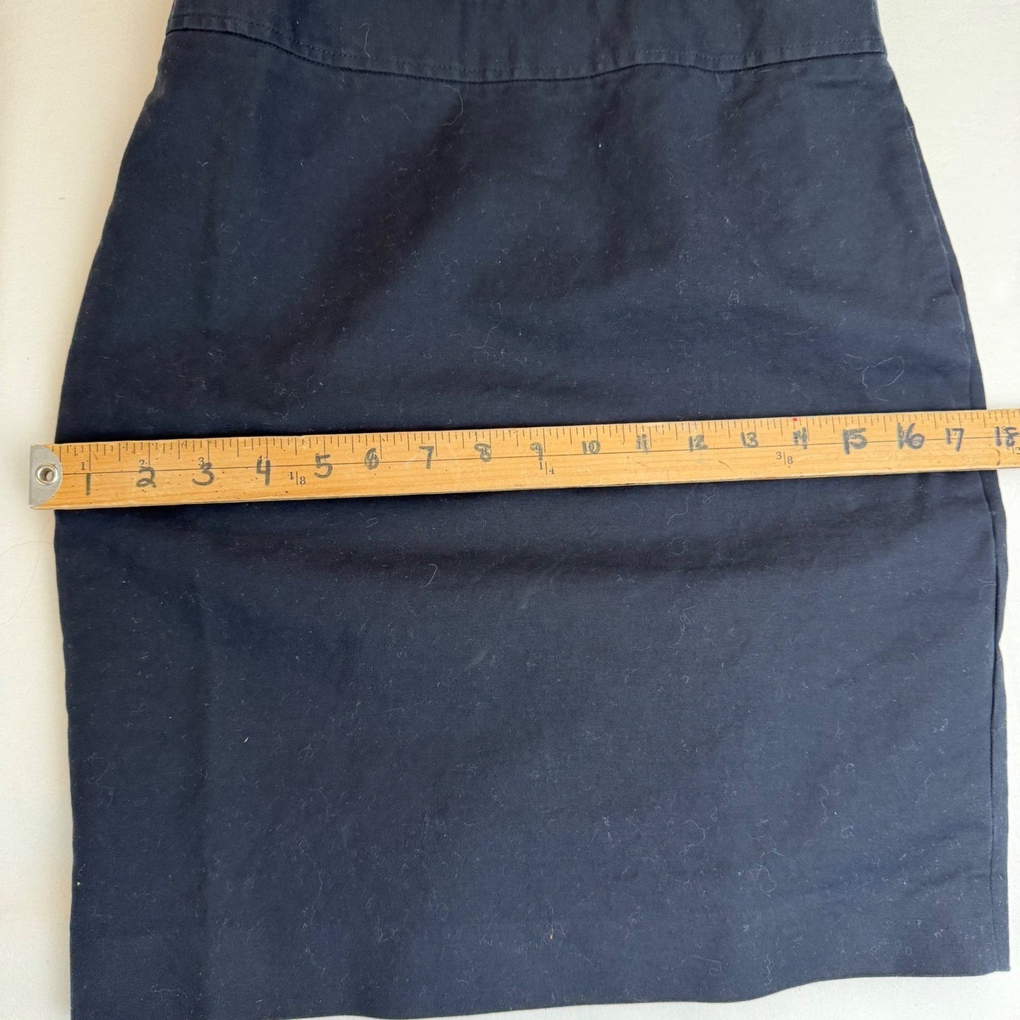 Banana Republic Navy Pencil Skirt | Size 4 | Classic Workwear | Basiccore