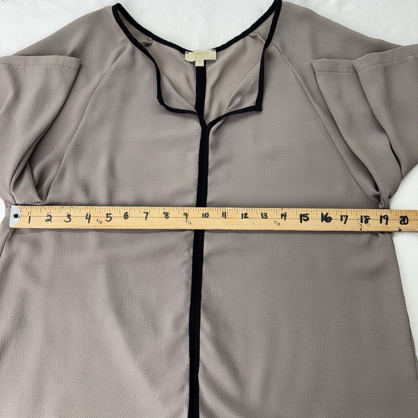 Vanessa Collezione Italy Sheer Flutter Sleeve Blouse Taupe Black Trim Sz Small