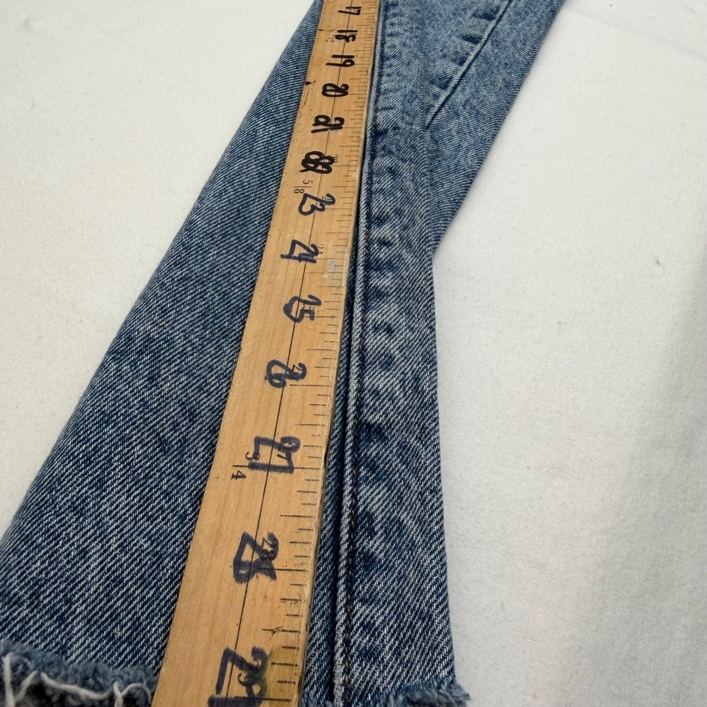 Levi's Premium Wedgie Straight Jeans Light Wash Distressed Knee Raw Hem – Sz 23