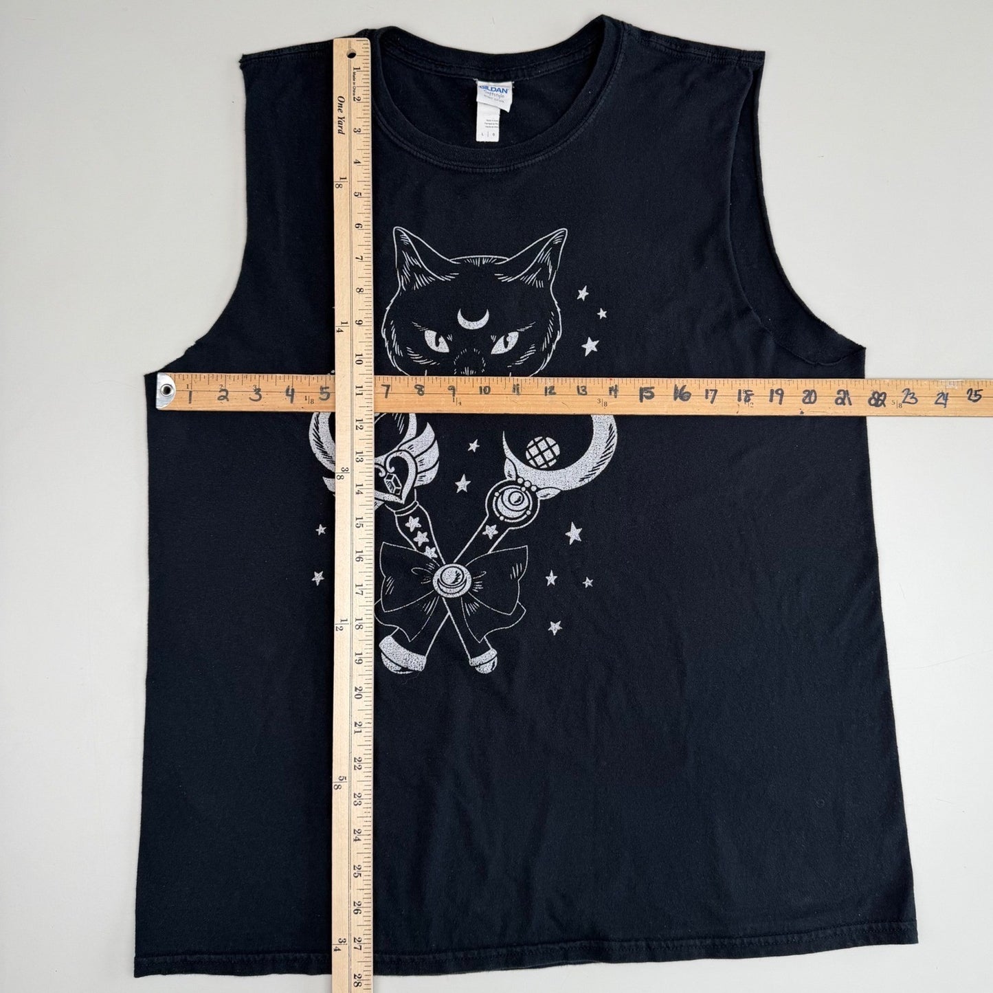 Womens Y2K Anime Cat Graphic Muscle Tee Gildan Softstyle Black Witchy Goth L