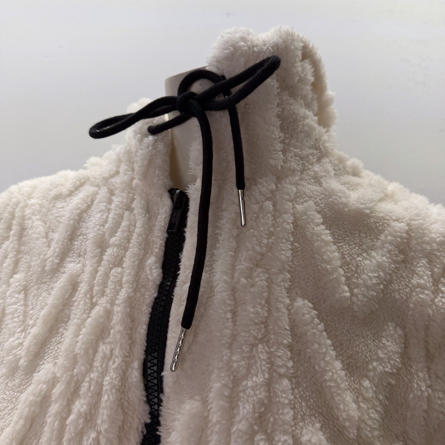 SHEIN White Sherpa Zip Up Hoodie Jacket Women's Medium Soft Fuzzy Faux Fur Zip
