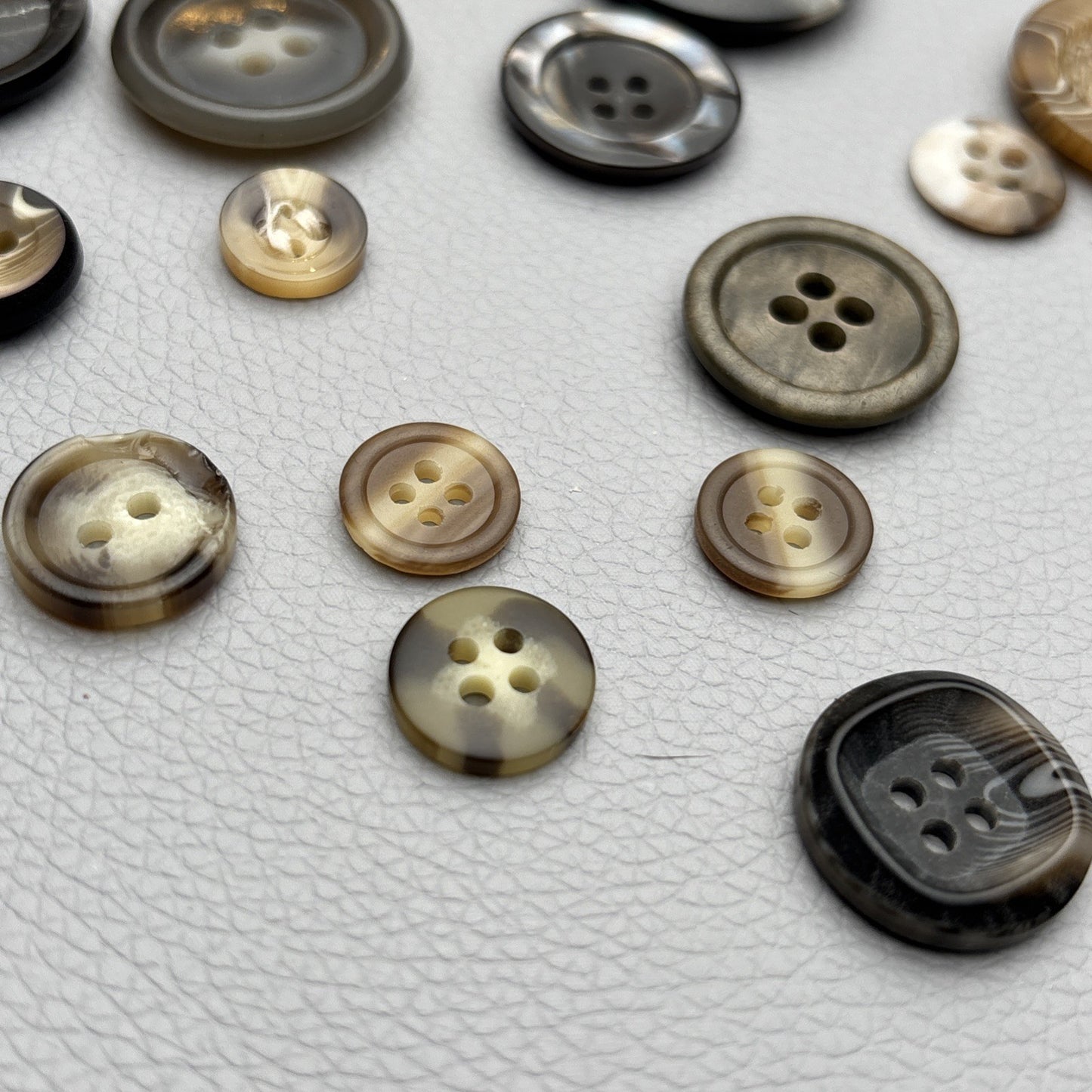 Vintage Horn-Style Button Lot (35pcs) – Brown, Taupe & Marbled Gray Mix