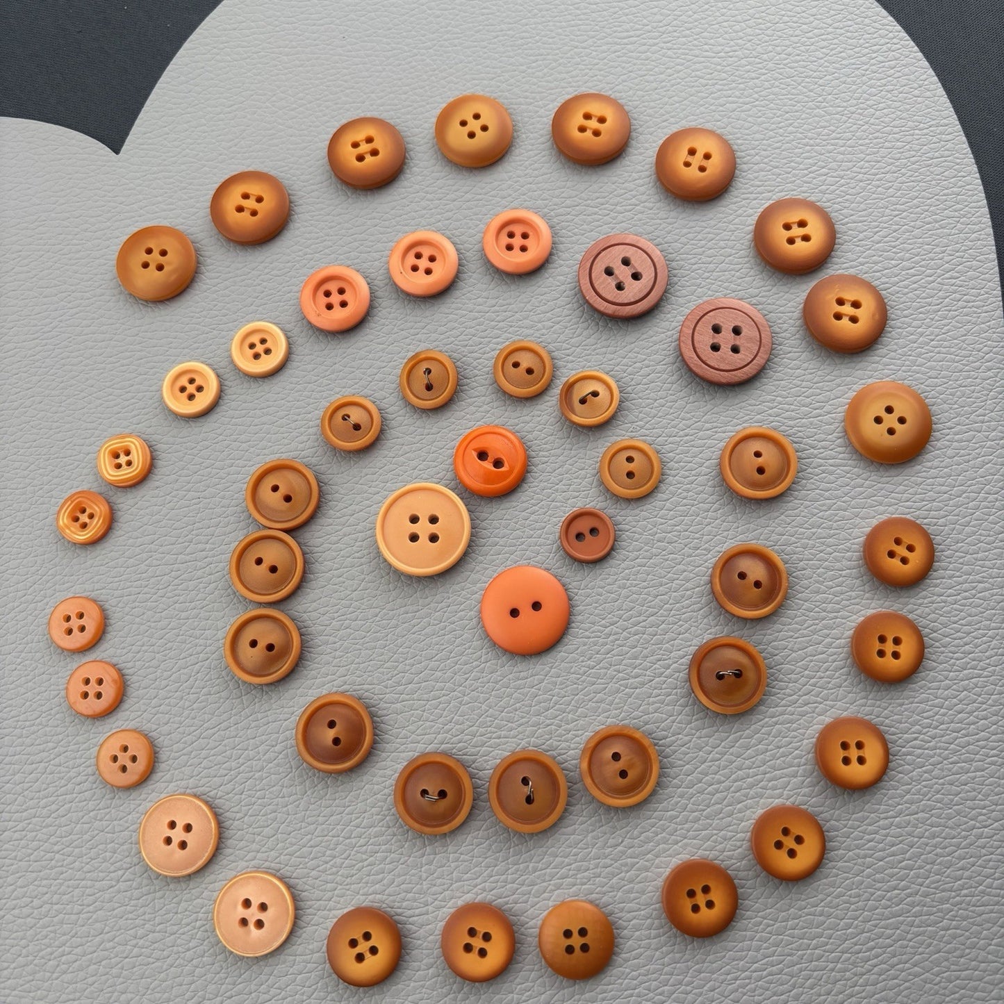 50 New Orange Ombré Plastic Two Hole And Four Hole Round Clothing Buttons