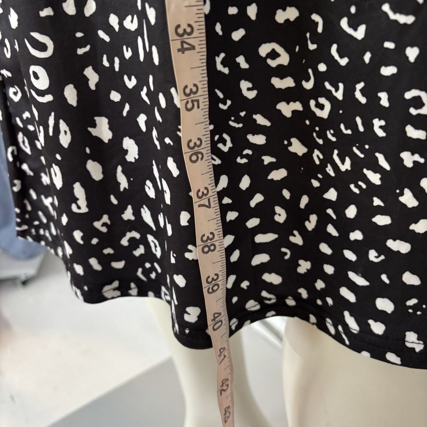 Women’s Black White Animal Print Midi Dress XL Stretch Knit Asymmetrical Buttons