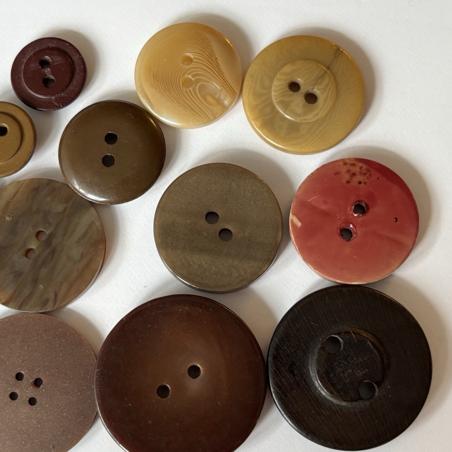 Vintage Brown & Caramel Bakelite Button 73 Lot Mixed 1930s-50s Suit Coat Styles