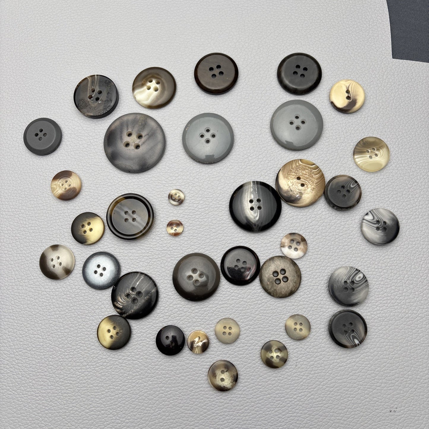 Vintage Horn-Style Button Lot (35pcs) – Brown, Taupe & Marbled Gray Mix