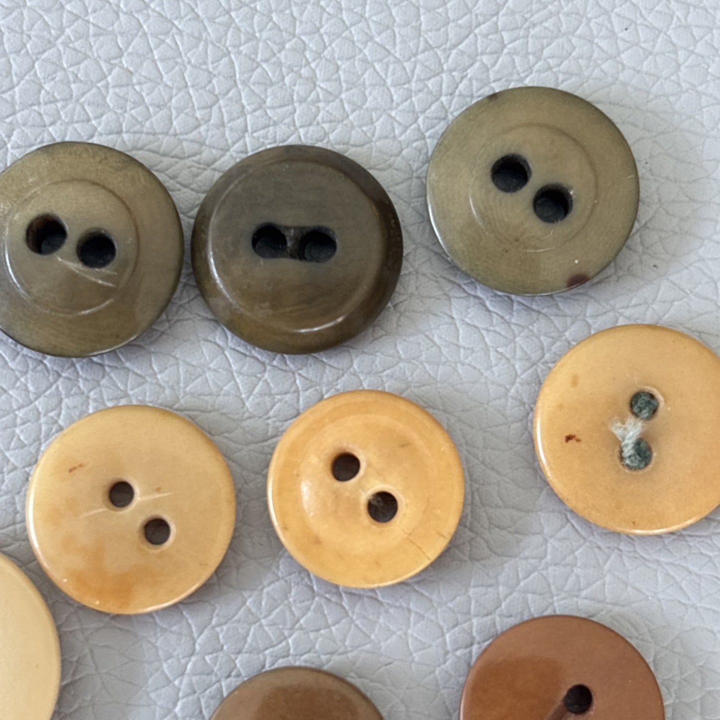 Vintage Brown Bakelite & Casein Buttons 1930s-40s • Butterscotch + Caramel Lot