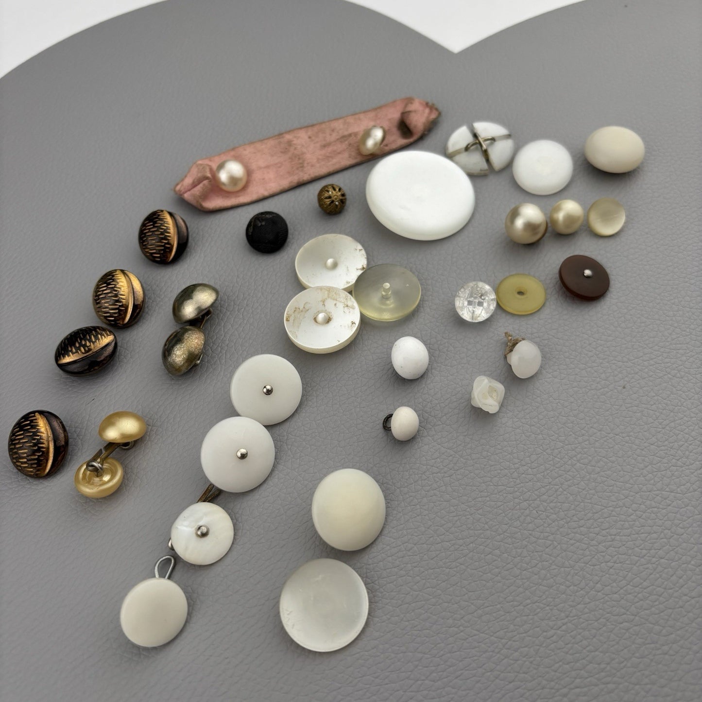 Vintage Buttons Lot – MOP, Brass, Glass & Plastic Mix | Dress & Coat Buttons