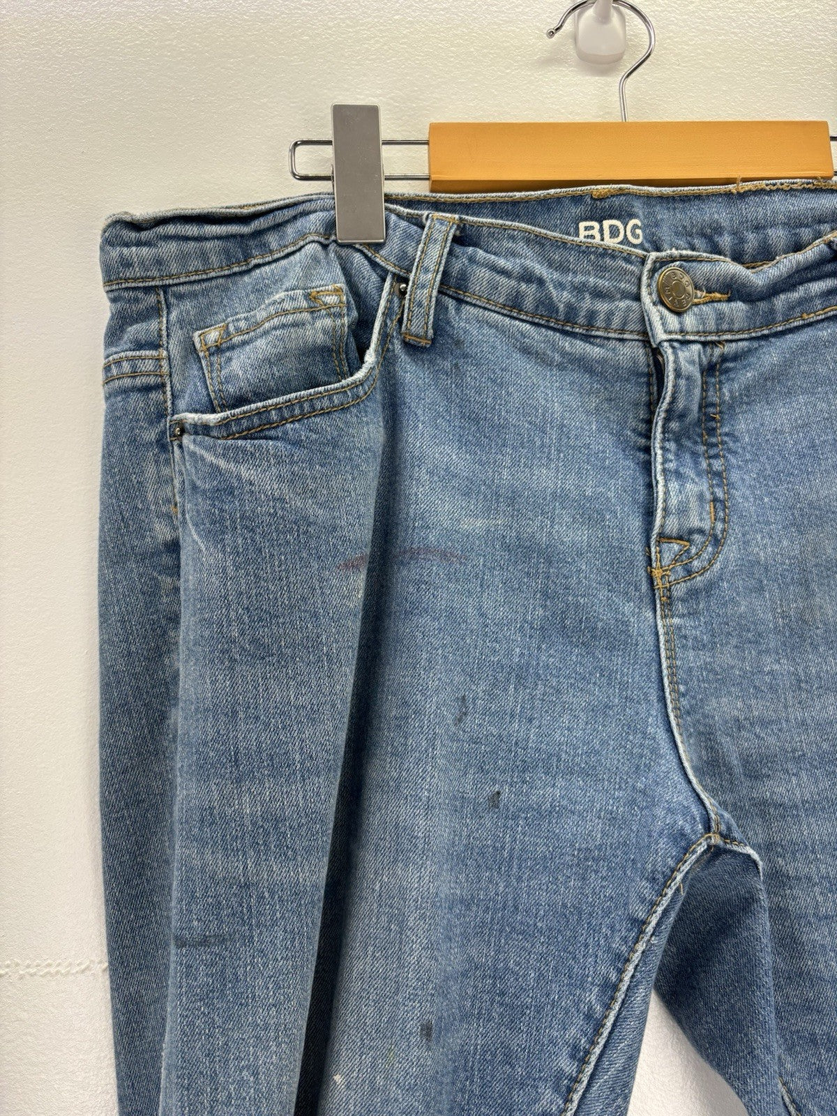 BDG Urban Outfitters Mid Rise Baggy Jeans Size 35Inch Ripped Distressed