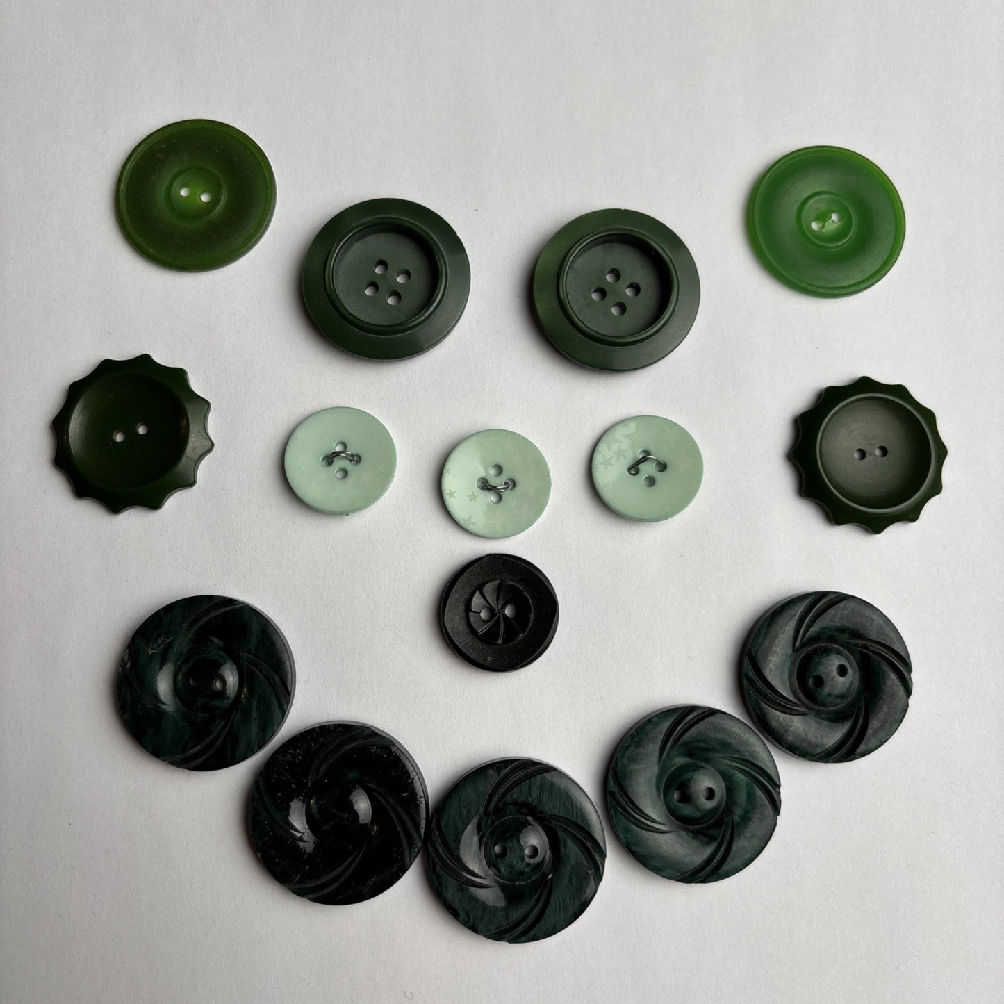 Vintage Green Bakelite Button Lot Carved Catalin Art Deco 1930s 40s Sewing Craft