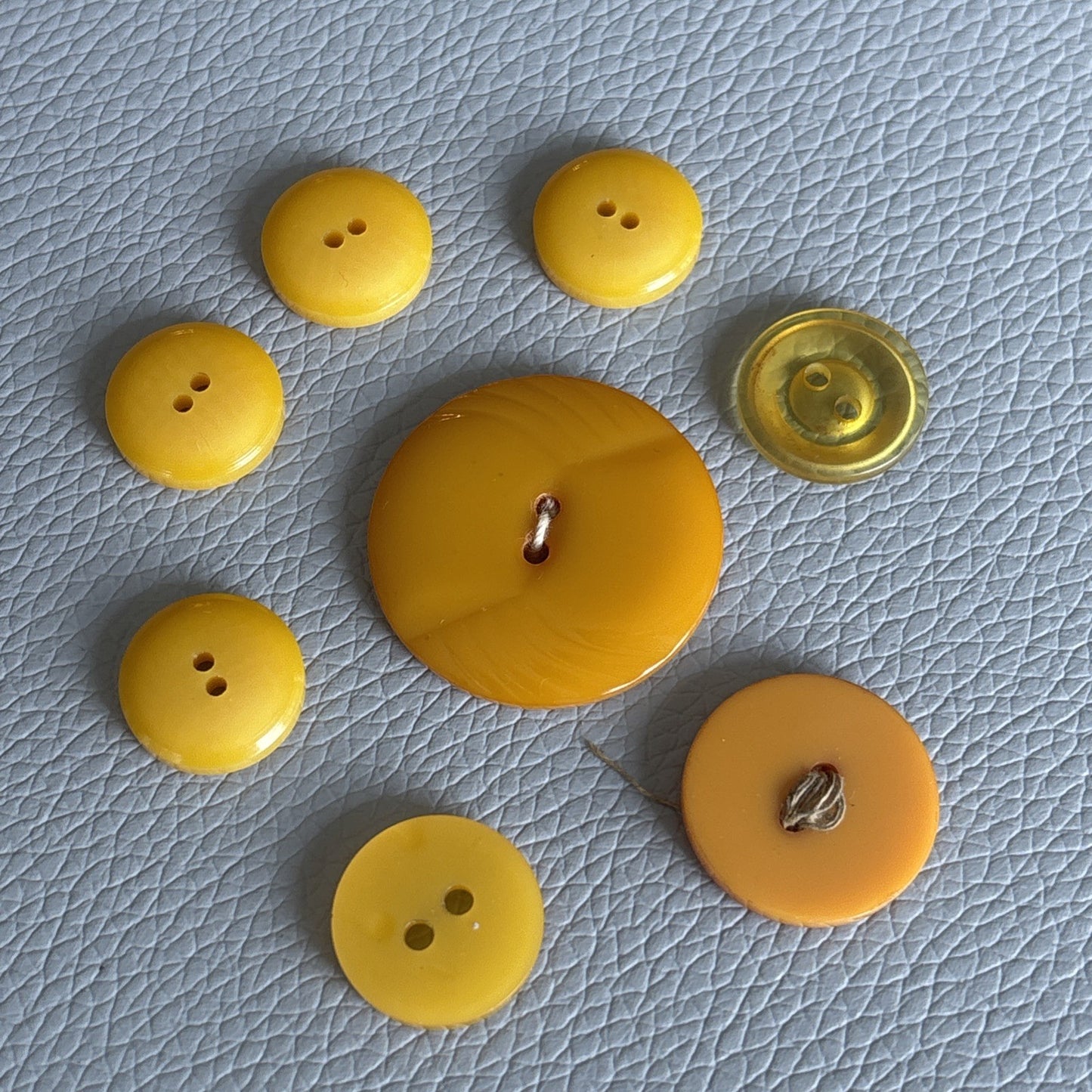 Vintage 1930s–50s Yellow Button Lot • Bakelite Casein Catalin Mix •