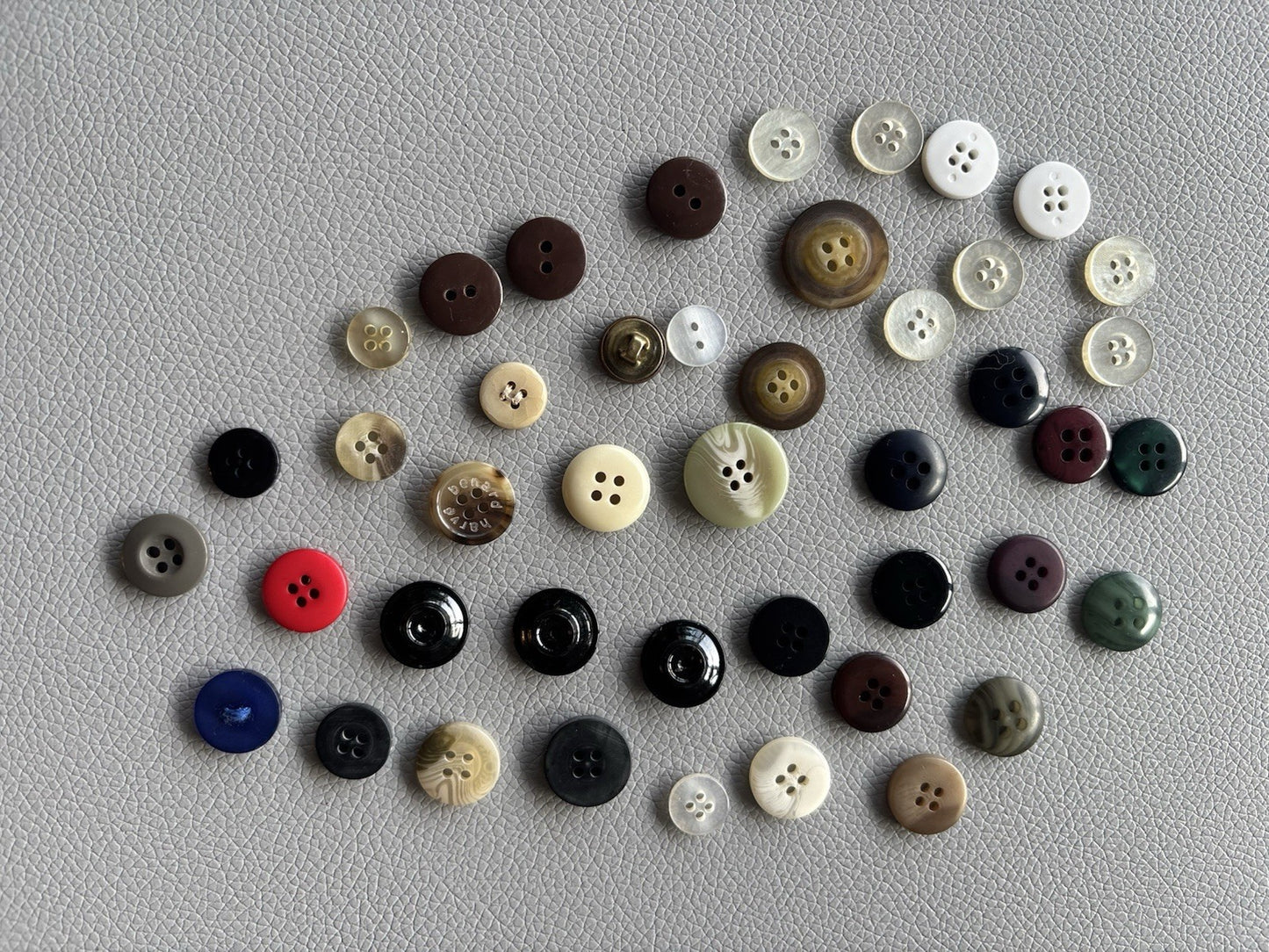 Vintage Button Lot Of 40 4 Hole Buttons. Northern Reflections Levi’s Cherokee