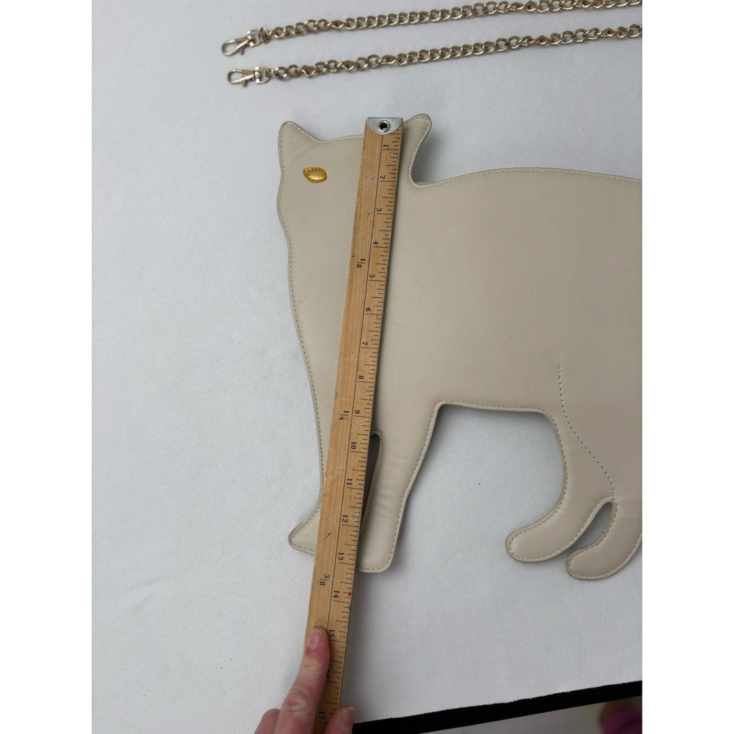 White Cat Shaped Shoulder Purse Gold removable Chain Snap Closure Kidcore Y2K