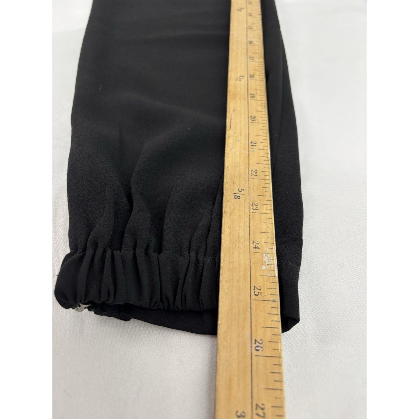 Kenneth Cole Reaction Black Capri Dress Pants Y2K Office Siren Quiet Luxury M