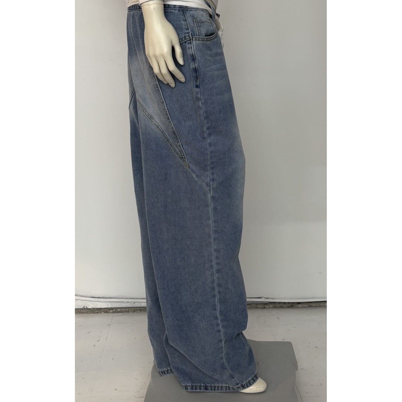 Women's Wide Leg Jeans 33x30 Slouchy Low Rise Y2K Baggy Denim White Belt Strap