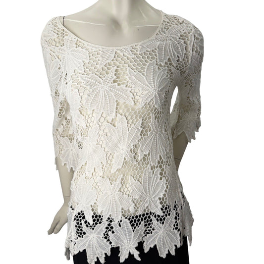 White Floral Lace Crochet Top   Scalloped Hem Sz Medium Fairycore whimsical