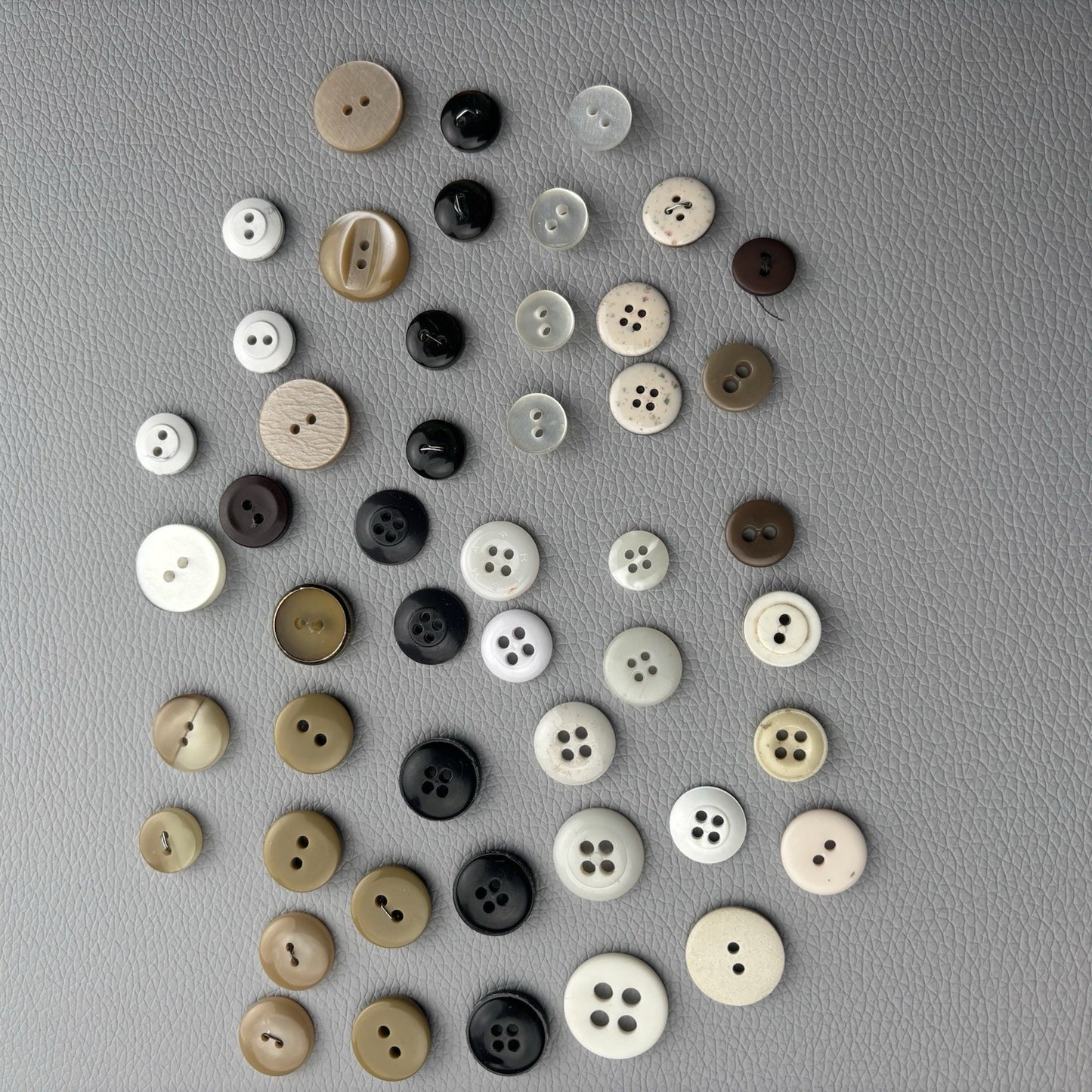 Vintage Button Lot Neutral Mix 50pcs | Shell, Casein, Plastic, Carved & Novelty