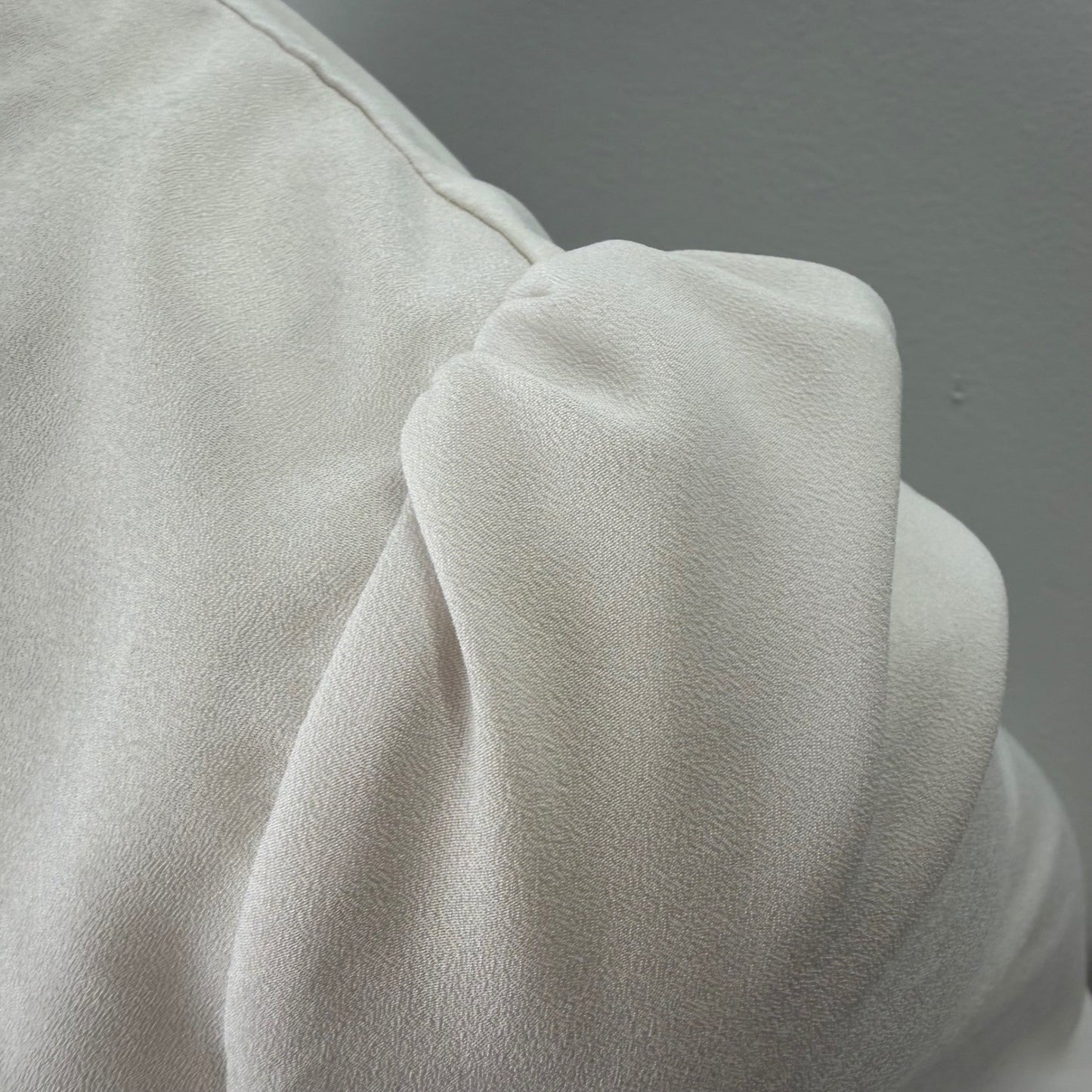 Karl Lagerfeld Paris White Pleated Pearl Button Blouse Mandarin Collar Small