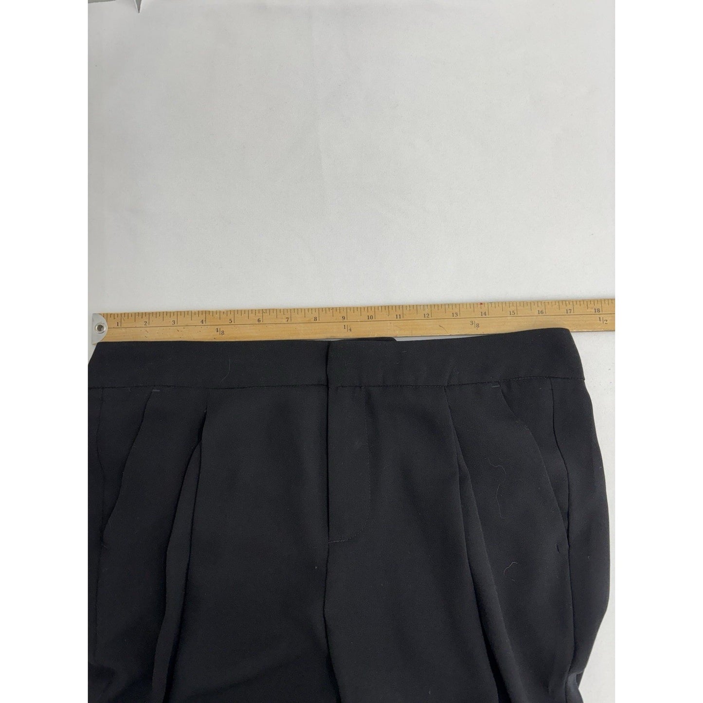 Kenneth Cole Reaction Black Capri Dress Pants Y2K Office Siren Quiet Luxury M